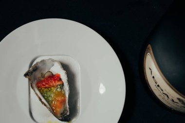 açılan istiridye yemek