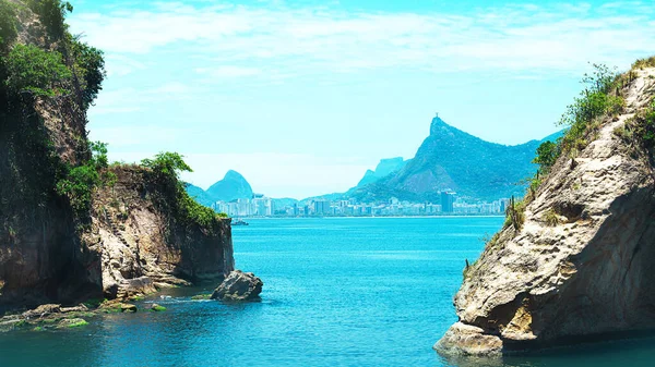 Bela vista do Rio de Janeiro com Cristo Redentor e Corcovado Montanha . — Fotografia de Stock