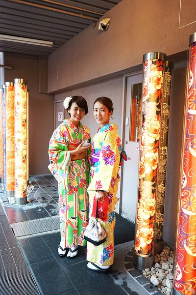 Kyoto, Japan - 03.17.20 Kyoto Japan traditional Japanese girls in kimono — Stock Photo, Image