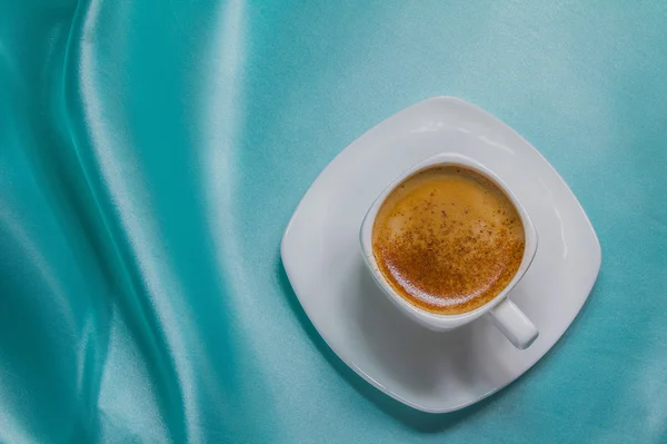 Чашка кофе мятного цвета — стоковое фото