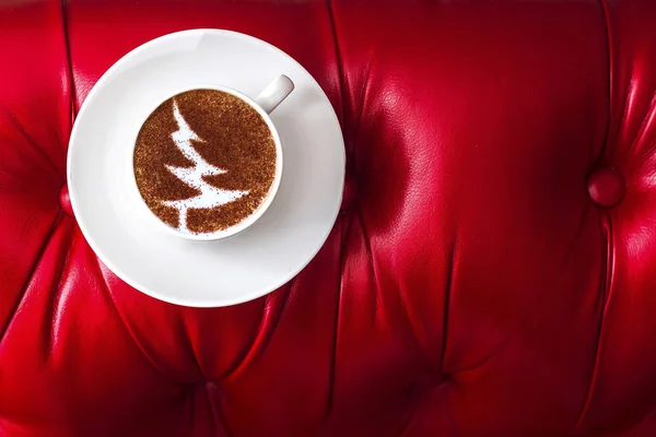 Una Taza Café Capuchino Una Taza Cerámica Sobre Mesa — Foto de Stock