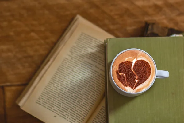 Kawę Latte Cappuccino Książką Kawiarni — Zdjęcie stockowe
