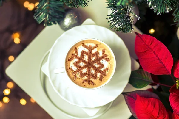 Cappuccino Avec Latte Aux Flocons Neige Art Sur Mousse Lait — Photo