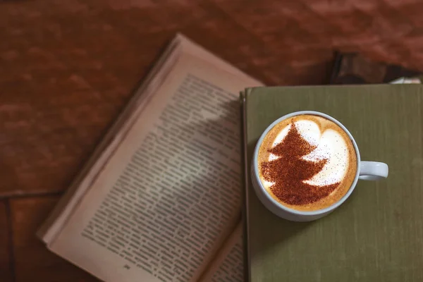 Kopje Latte Cappuccino Koffie Met Een Boek Coffeeshop — Stockfoto