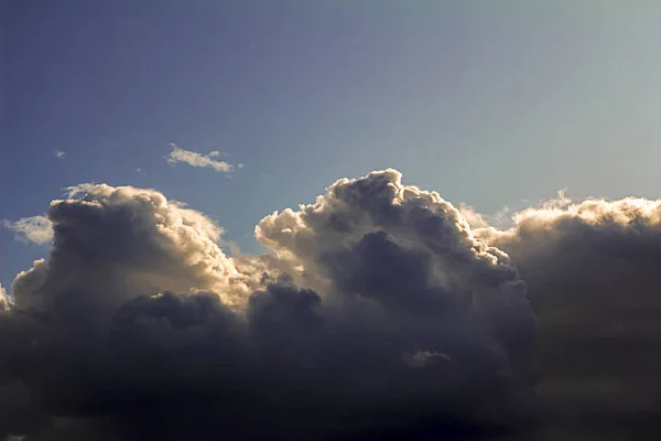 Blaue Wolken Himmel — Stockfoto