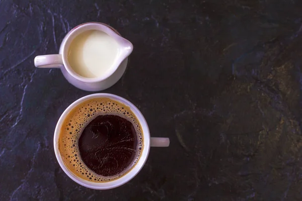 Taza Con Café Caliente Leche —  Fotos de Stock