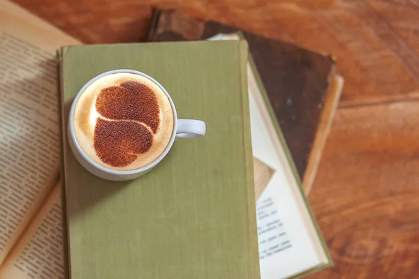 Xícara Café Latte Cappuccino Com Livro Café — Fotografia de Stock