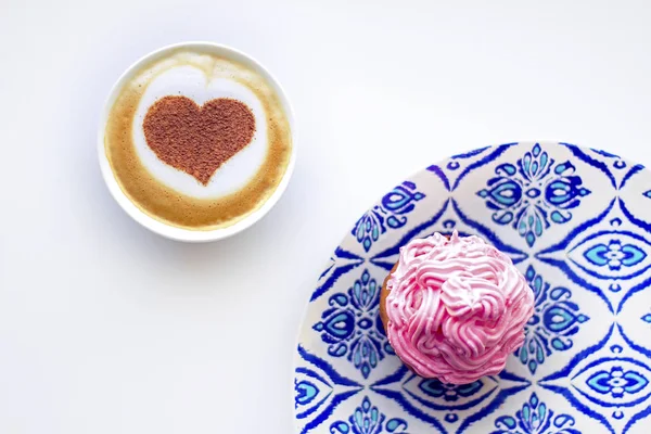 Cappuccino Heart White Cup Cupcake Cream — Stock Photo, Image