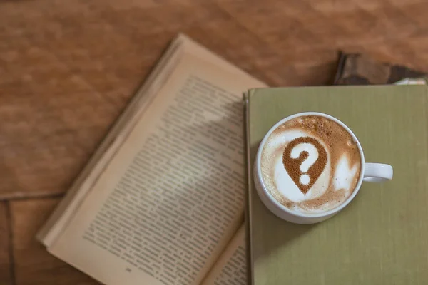 Kaffeetasse Mit Fragezeichen Schaumkonzept Für Probleme Unsicherheit Und Fragen — Stockfoto