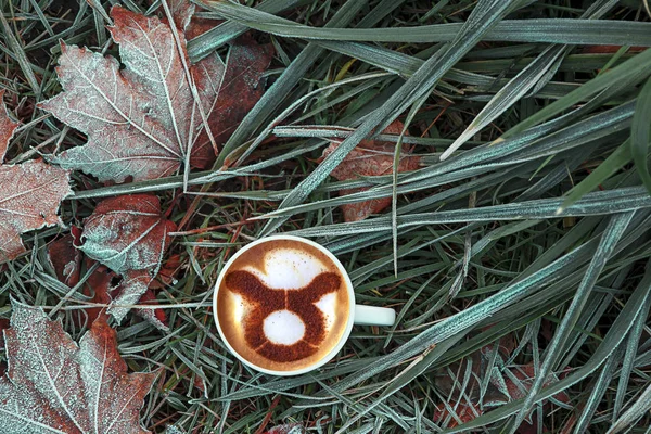 Composición Otoño Taza Café Hojas Secas Fondo Claro Otoño Concepto —  Fotos de Stock