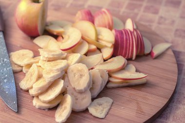 Elmalı turta hamuru muz ve elma