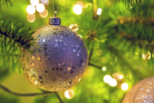Fondo Bola Año Nuevo Macro Árbol Navidad Verde Vacaciones —  Fotos de Stock