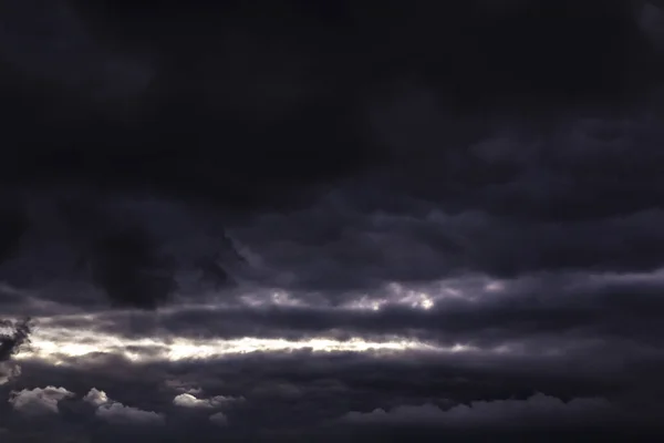 Dramatische Wolken Himmel — Stockfoto