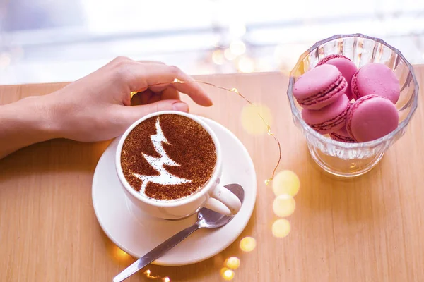 christmas tree ,drawing on latte art coffee cup