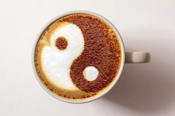 Forró Latte Cappucino Kávéscsésze Aljjal Elszigetelt Fehér Background Vágógörbe Tartalmazza — Stock Fotó