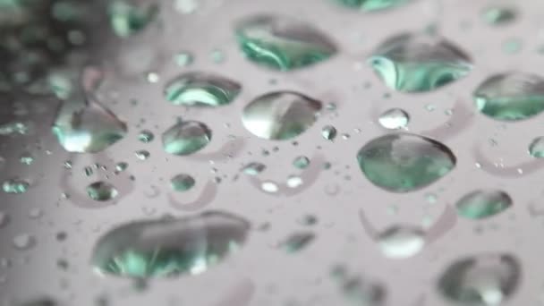 Esőcseppekkel borított ablak — Stock videók