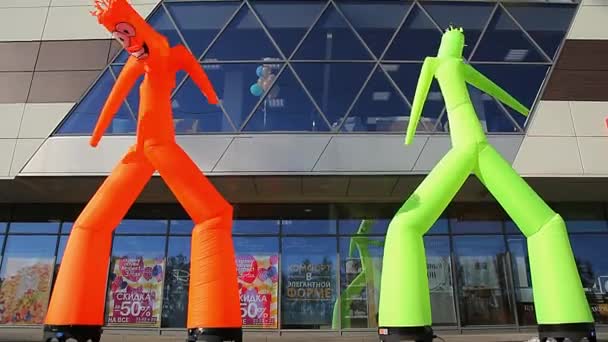 Tüpçüler Hava Dansçıları Hava Dansçıları Uzun Kumaş Tüplerinden Oluşan Şişirilebilir — Stok video