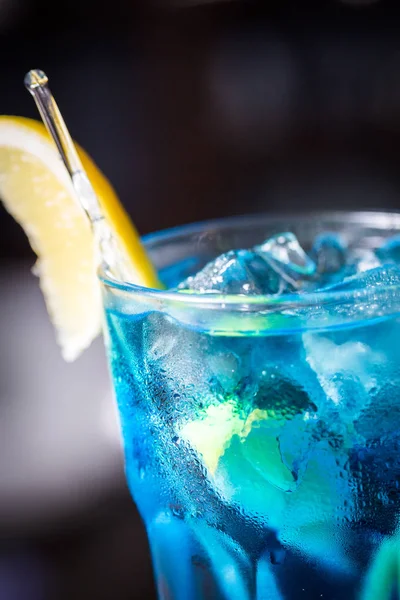 Cóctel alcohólico Blue Lagoon — Foto de Stock