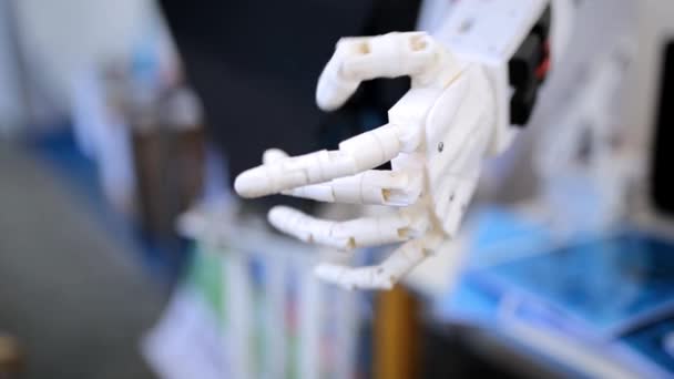 Robot hand in action — Stock Video