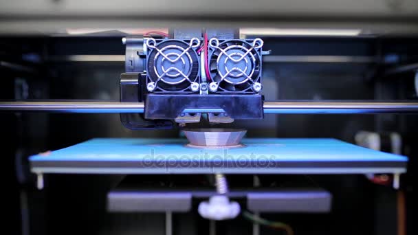 3D-printer afdrukken van het object — Stockvideo