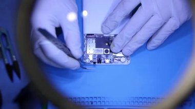 Cep telefonu parçaları değiştirme
