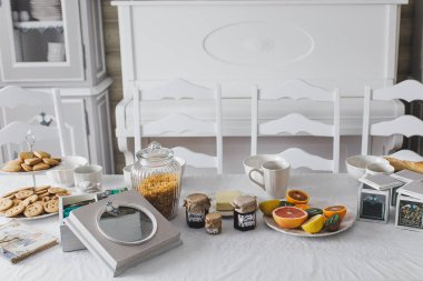 Kahvaltı Masası kapat