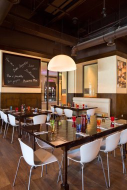 Dubai, Birleşik Arap Emirlikleri, 06/06/2015, Urbano Italian Restaurant, Dubai Mall, souk al bahar, Downtown Dubai.