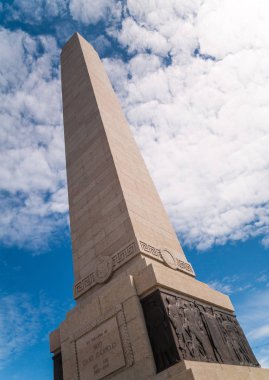 Blackpool, İngiltere, 11/11/2015, Dünya Savaşı cenotaph, kasım ayında güneşli bir Anma Günü savaş anıtı.