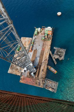 Akabe, Ürdün, 10/10/2015, Metal ve beton iskelesi Vakfı inşaat Akabe yeni bağlantı noktasında yukarıdan fotoğrafı