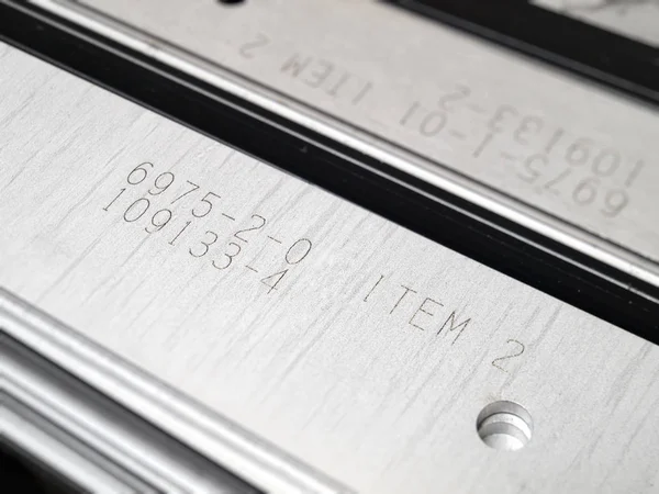fütüristik paslanmaz çelik metal, rustik arka plan üzerinde lazer kesim