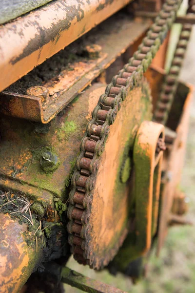 Vecchia Catena Arrugginita Sul Ingranaggio Una Macchina Agricola — Foto Stock