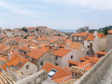 Dubrovnik, Hırvatistan, 06/06/2016 Dubrovnik eski kasaba Hırvatistan, kiliseler ve evler çatı Üstten Görünüm