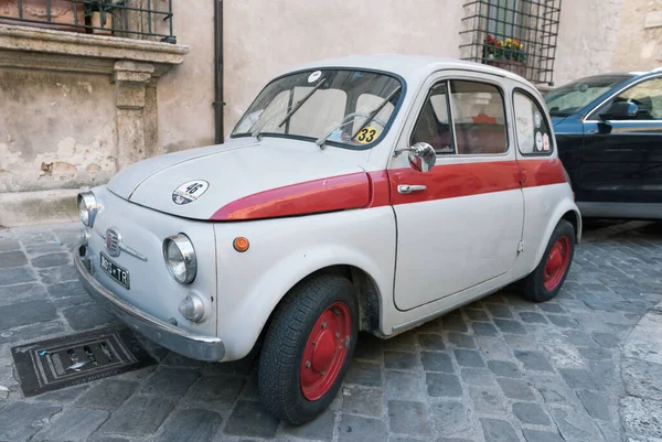 Roma Italia 2019 Una Moda Retrò Vintage Fiat 500 Mini — Foto Stock