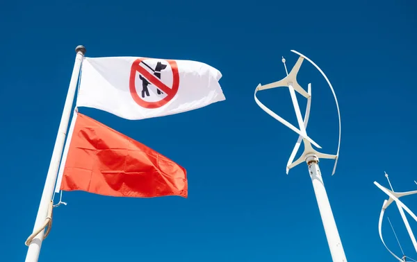 Flag Sunny Day Beach Showing Dog Zone Banned Dogs Beach — Stock Photo, Image