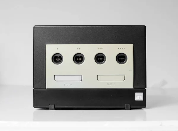 Londýn Anglie 052019 Černá Nintendo Game Cube Console Bílém Izolovaném — Stock fotografie