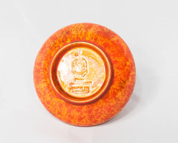 London England 2019 Eine Orangefarbene Antike Keramikschale Mit Fragilen Keramikschalen — Stockfoto