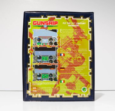 Londra, İngiltere, 05 / 05 / 2018 Retro vintage commodore amiga, cbm video oyunu klasik savaş gemisi microprose büyük bir kutu nadir formatında. Koleksiyoncular nostaljik 8 bit bilgisayar oyunu.