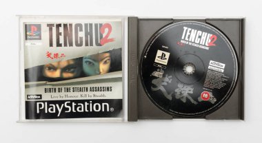 Londra, İngiltere, 07 / 05 / 2018 1994 yılından orijinal bir Sony Playstation Tench 2 video oyunu. PS1 retro video oyun konsolu. sony yazılım ve ünlü oyunlar.