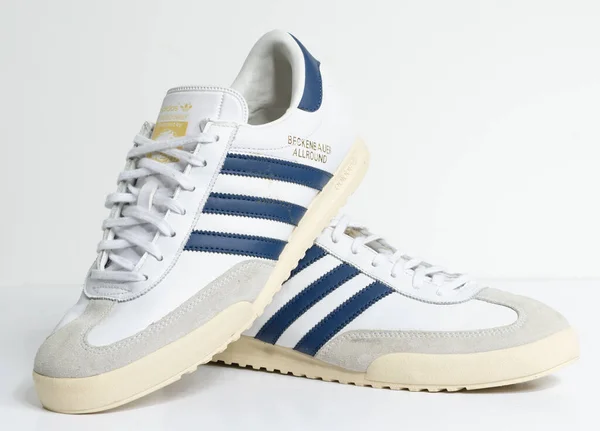 London England 2018 Adidas Originals Beckenbauer Todo Terreno Entrenadores Vintage —  Fotos de Stock