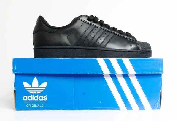 London England 2018 Adidas Superstar Shell Toe Asli Gaya Hip — Stok Foto