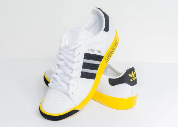 London England 2018 Adidas Forest Hills Vin White Grey Sunshine — 스톡 사진