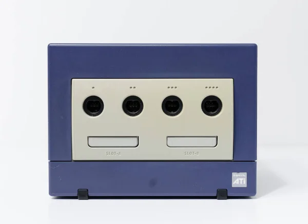 London England 052019 Purple Nintendo Game Cube Console White Isolated — 스톡 사진