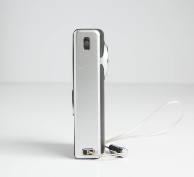 Londra, İngiltere, 15 / 05 / 2018 Bir flip ultra mino usb yüksek çözünürlüklü kamera, 8 gigabaytlık dahili bellek depolama. Retro video kayıt cihazı. Gizli seyahat fotoğrafçılığı.