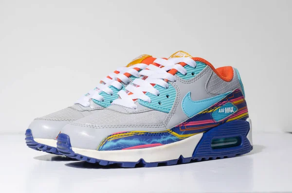 London Englabnd 2018 Nike Air Max Grey Clearwater Gold Limited — Stockfoto