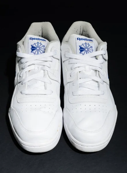 reebok classic hipster