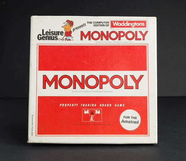 London England 2019 Vintage Amstrad Monopoly Big Box Computer Game — стокове фото
