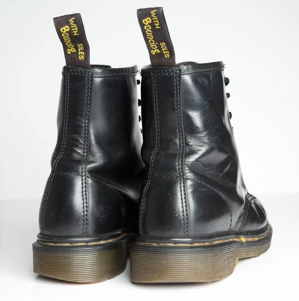 London England 2019 Martens 1460 Black Leather Boots Ojo Agujero —  Fotos de Stock