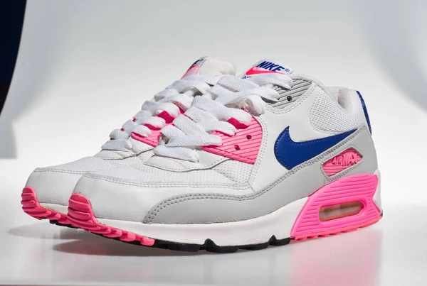 London Englabnd 2018 Nike Air Max 90S Fehér Rózsaszín Lila — Stock Fotó