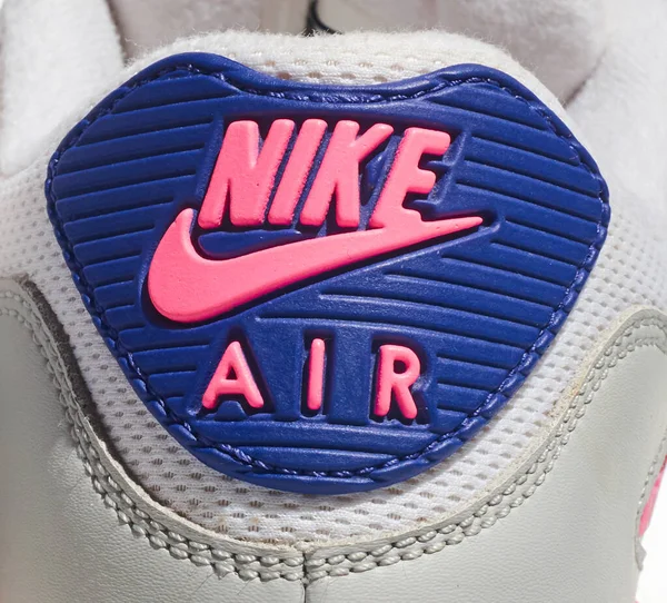 London Englabnd 2018 Nike Air Max Логотип Білий Рожевий Фіолетовий — стокове фото