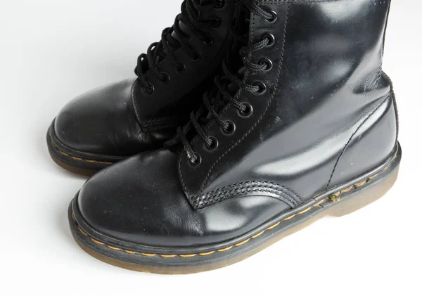 London England 2019 Martens 1460 Black Leather Boots Ögonhålshål Fashionabla — Stockfoto